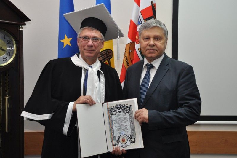Lutz Stroppe - Doctor Honoris Causa al USMF ”Nicolae Testemițanu” Lutz Stroppe - Doctor Honoris Causa al USMF ”Nicolae Testemițanu”